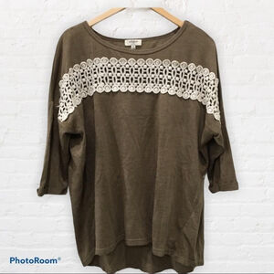 Umgee Oversized Tan Crochet Tunic Size Medium